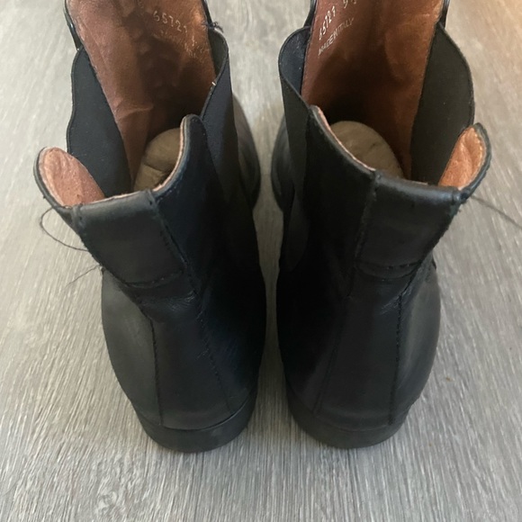 J. Crew Black Leather Booties Size (9.5) - Picture 3 of 6